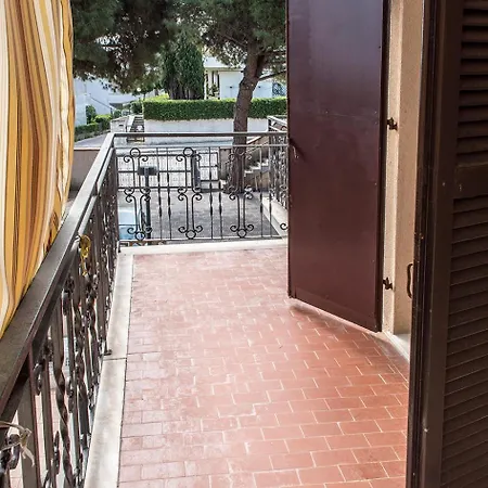 M349 - Marcelli, Trilocale Con Terrazzo A 200mt Dal Mare * Marcelli